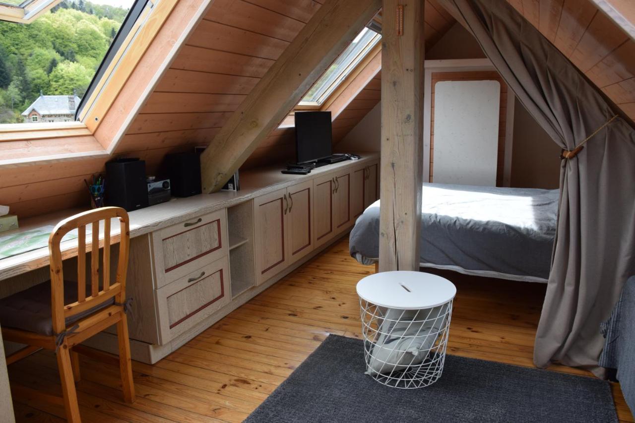 Petit Duplex De Charme Sous Les Toits Du Mont-Dore Zewnętrze zdjęcie